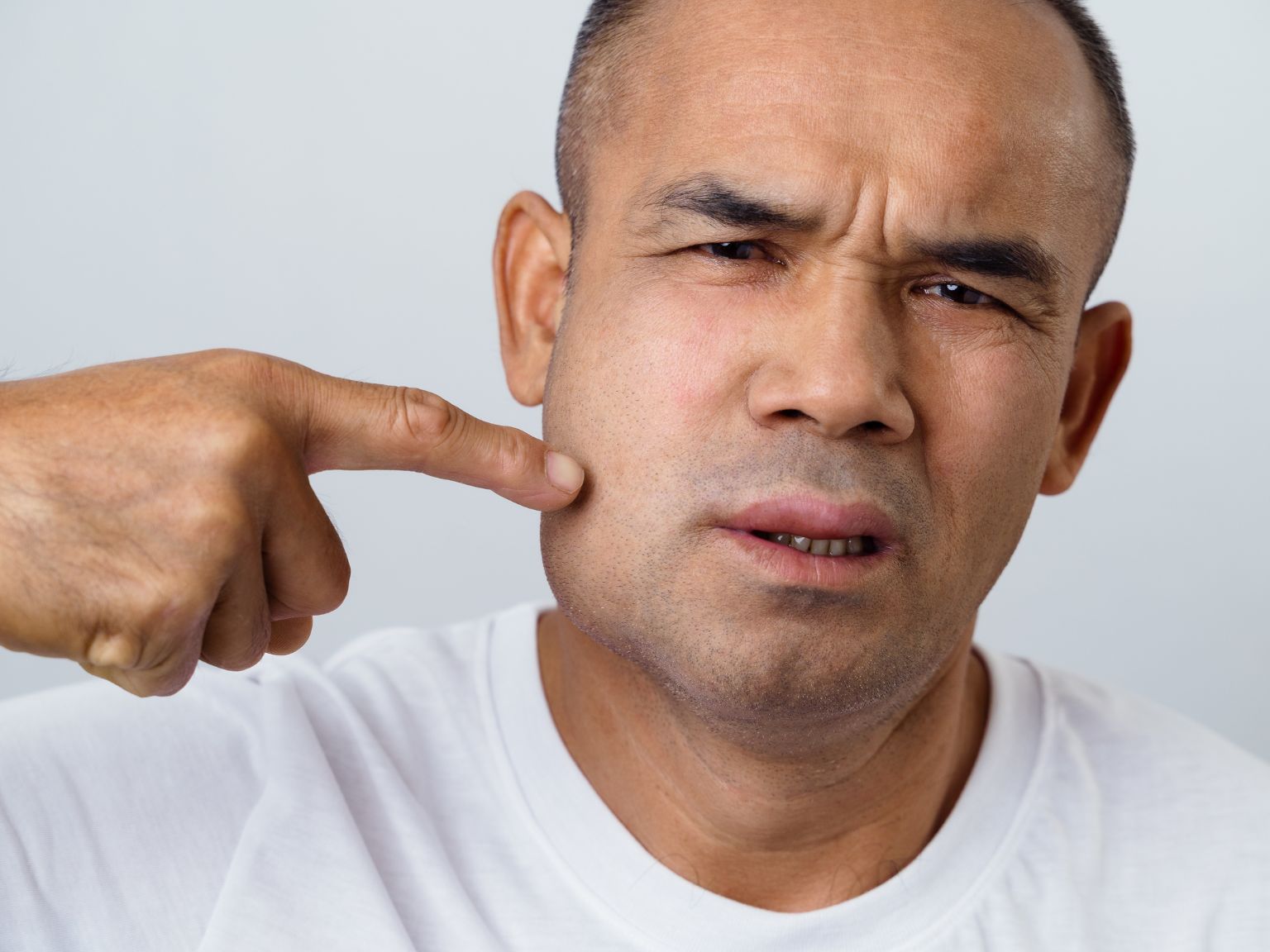 Common causes and risk factors of Bell's Palsy